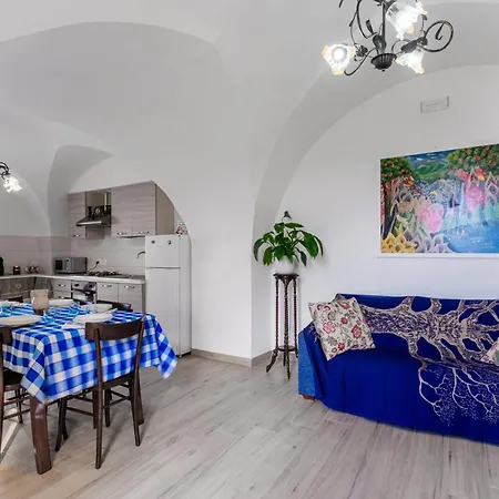 شقة Casa Sotto La Lizza أليزيو